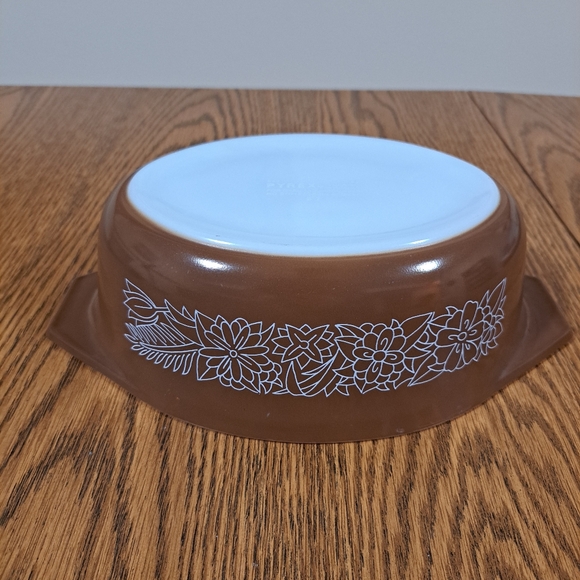 Pyrex Woodland Oval Casserole Dish 1.5 Liter 043 - Picture 6 of 10